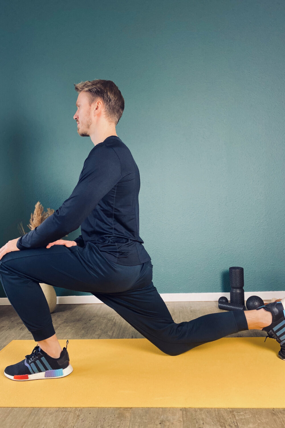 hollow-back-exercise1-step2 hollow back exercise 1 step 2