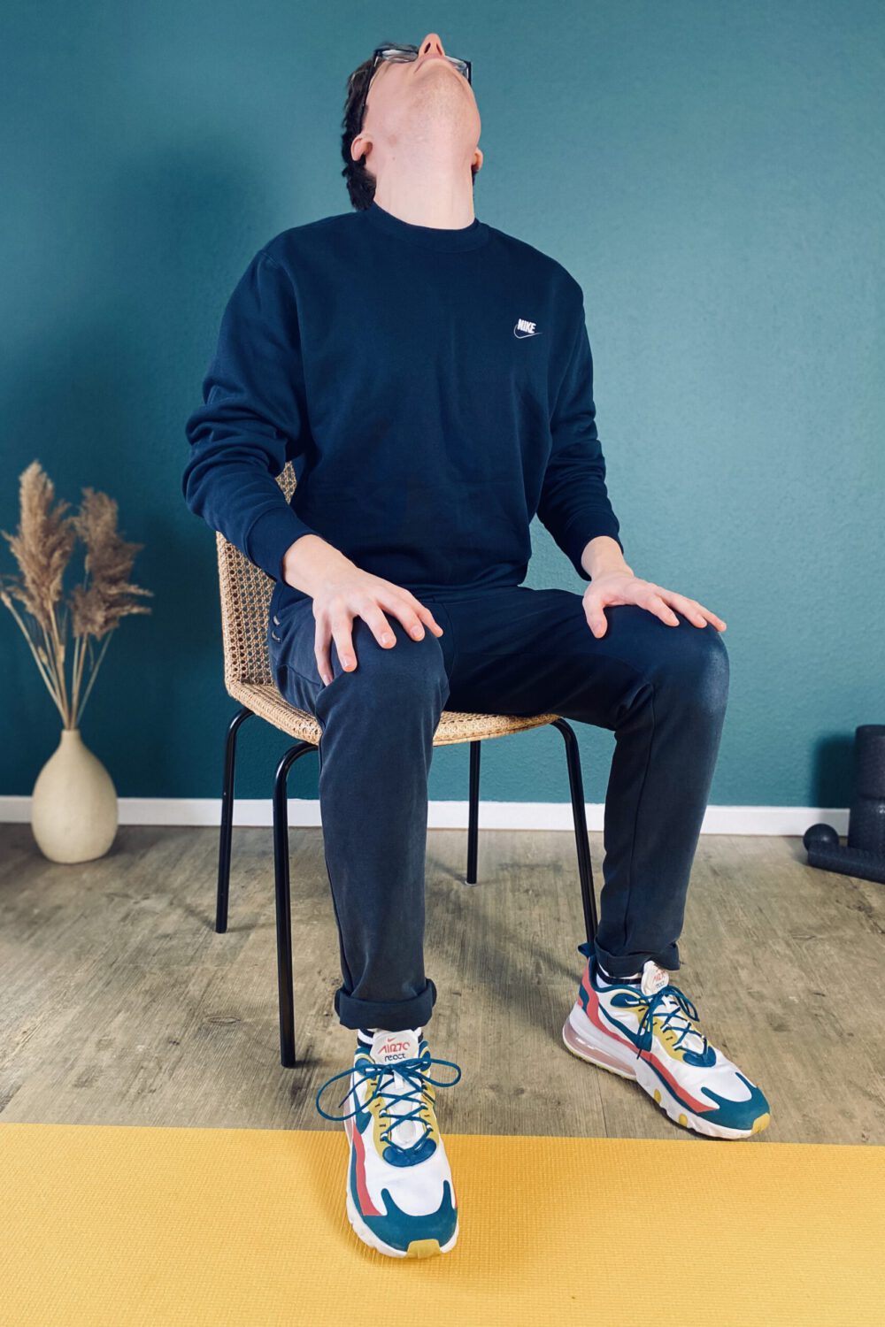 neck pain and stretching exercise 1 step 2