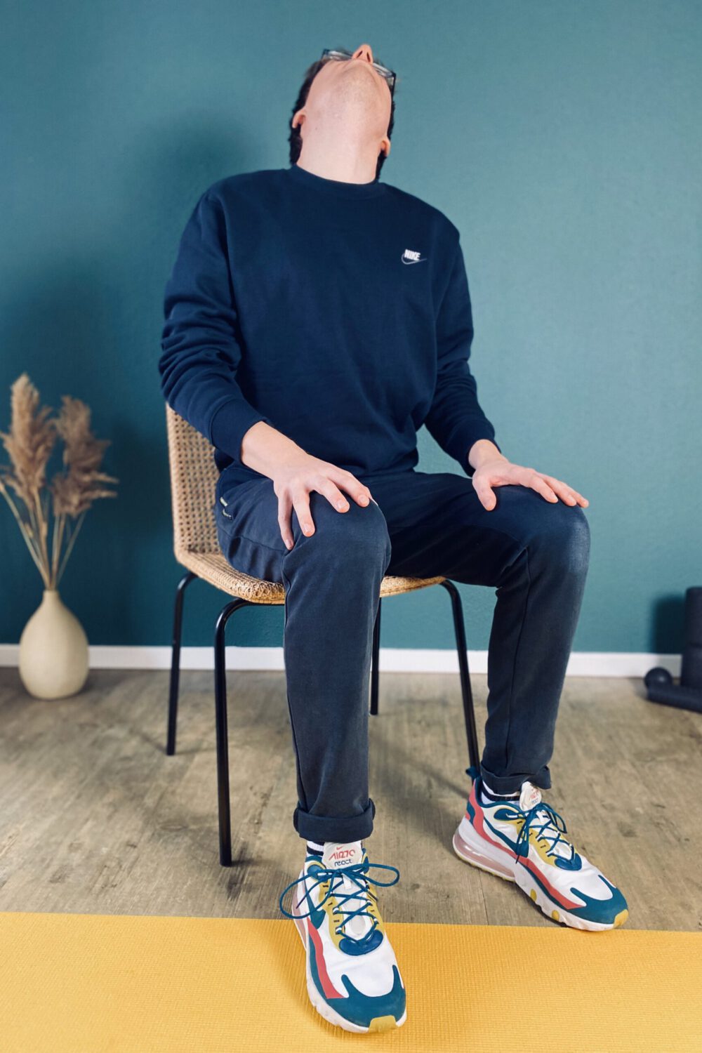 neck pain and stretching exercise 2 step 4